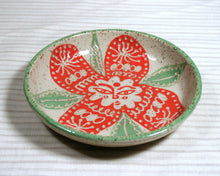 Load image into Gallery viewer, RED FLOWER / PLATE